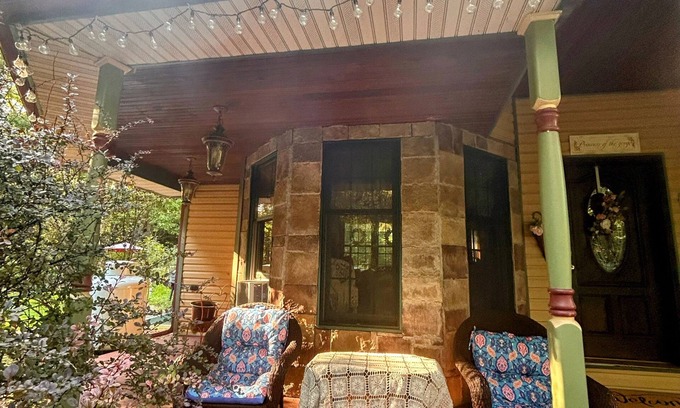 Jim Thorpe Maison | Charming Victorian in Jim Thorpe, Hot Tub, Pool, Secluded Beauty