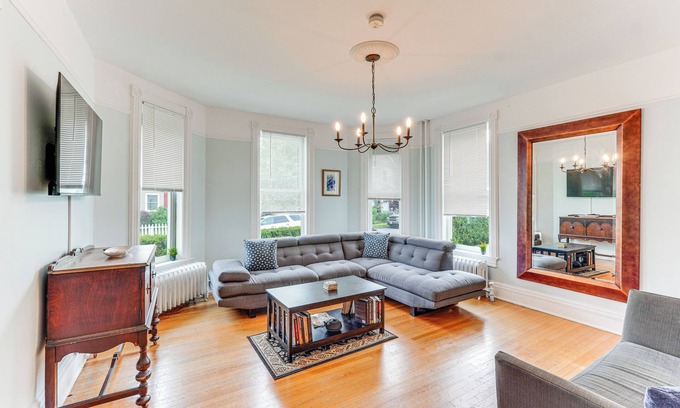 Newburgh Maison | Charming Victorian Retreat w/ Hudson River Views