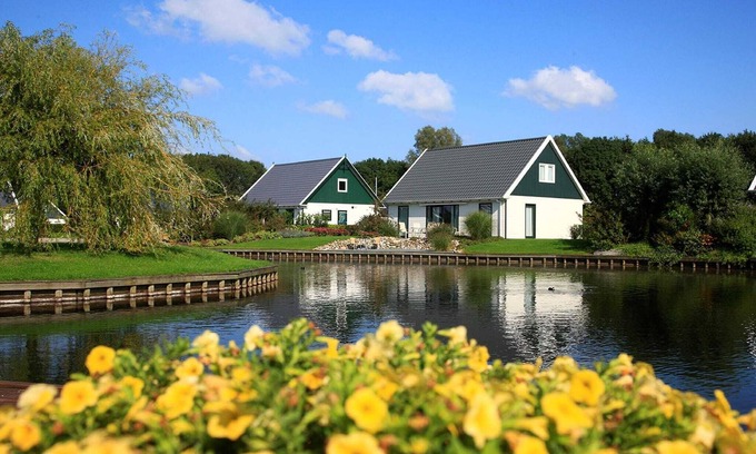 Gasselternijveen Villa | Villa individuelle avec lave-linge, autour d'un lac.