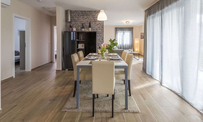Porec Cottage | Charmante Villa Frontera à Nova Vas avec piscine privée pour 7 personnes