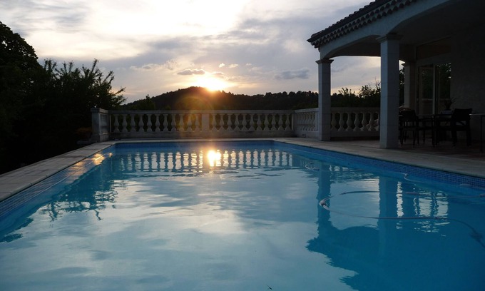 Manas Maison | Villa de charme avec piscine dans la Drôme provençal