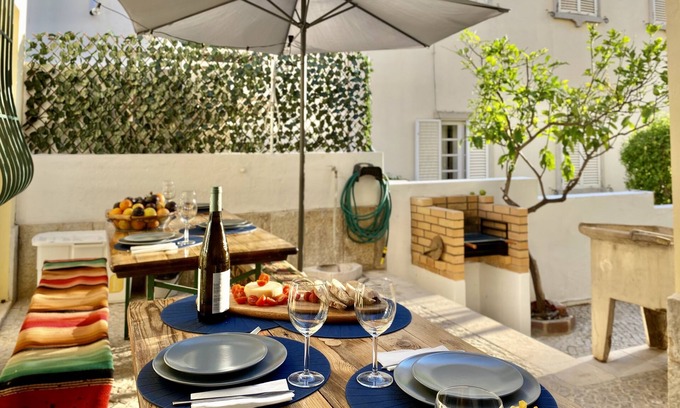 Se Maison | Charming Villa in the CITY CENTER w/ OUTDOOR PATIO! FREEPARKING