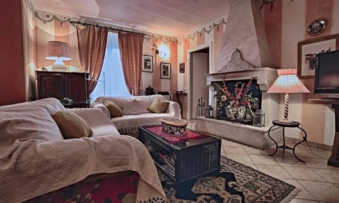 Collevalenza Villa | Charming Villa in "The green heart of Italy "with large garden and private pool