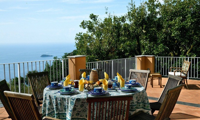 San Pietro Villa | Charming Villa with Pool, Overlooking the Enchanting Galli Islands