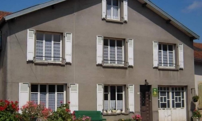 Aouze Cottage | Gîte convivial avec 3 chambres, proche du patrimoine historique, cour et équipements inclus