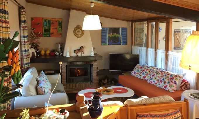 Alas Maison | Charming Village House form 1704