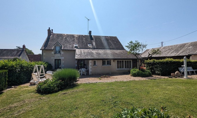 Preaux Cottage | Maison de Bourg avec Grand Jardin, Salle de Jeux et Confort Moderne – Près des Châteaux de la Loire
