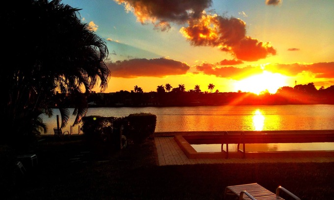 Delray Beach Appartement | Charmante propriété au bord de l'eau avec piscine, près de la plage