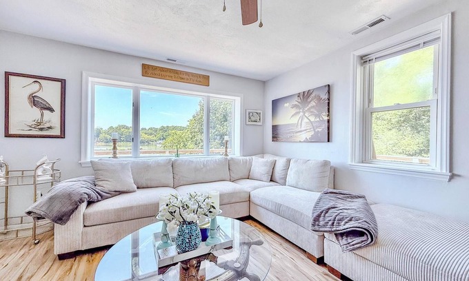 Silver Beach Maison | Charming Waterfront Retreat with Private Dock