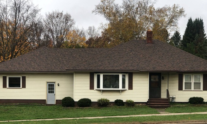 Crystal Falls Maison | Charming, well-loved 3-bedroom home with WiFi in Crystal Falls