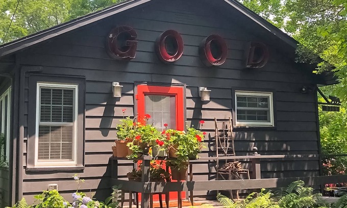 Lakeside Maison | Charming Woodland Cottage Minutes from Lake Michigan with W/D & AC