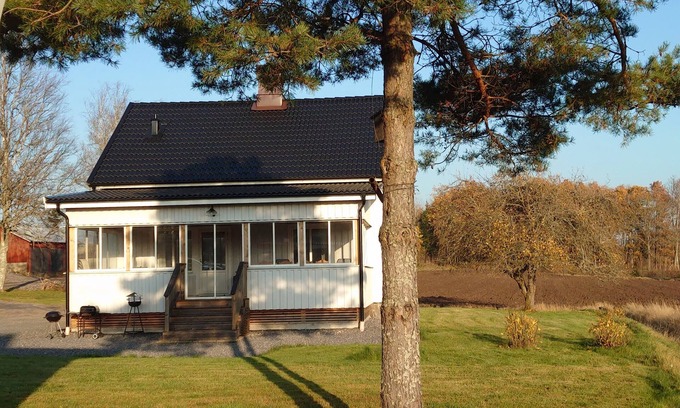 Trollhattan Municipality Chalet De Ski | Charmy house with the nature just around the corner | SE08008