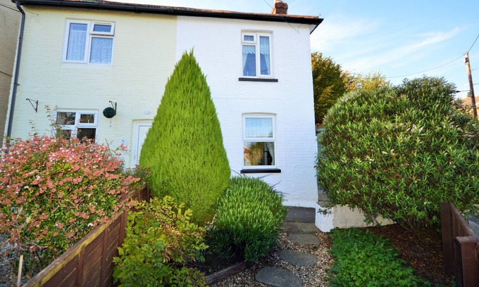 Brading Cottage | Charnwood Cottage - un gîte qui peut accueillir 4 personnes dans 2 chambres