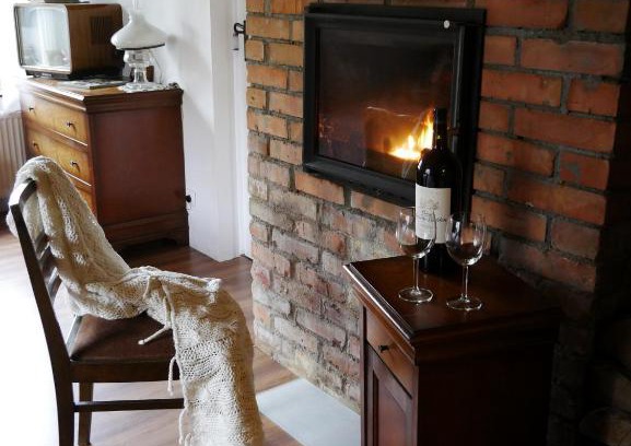 Kartuzy Maison | Chata na Zielonym Wzgórzu