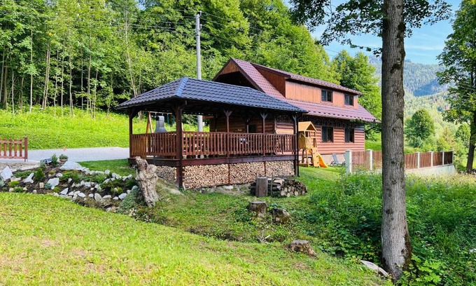 Terchova Chalet De Ski | Chata u Michala- neakceptujeme mladé partie