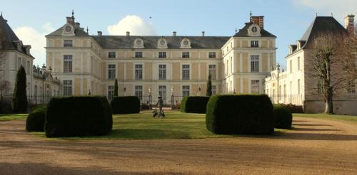 Maulevrier Hôtel | Chateau Colbert
