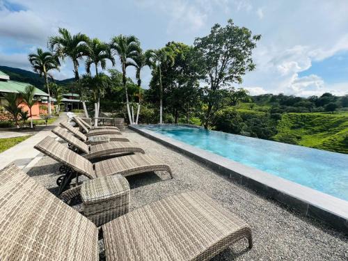 El Castillo Hôtel | Chateau Arenal Hotel & Restaurante