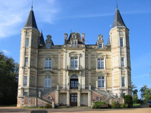 Andreze Lit Et Petit-Déjeuner | Chateau De La Moriniere