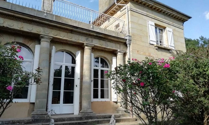 Anrosey Maison | Chateau de la Mothe with tennis court and park all for you
