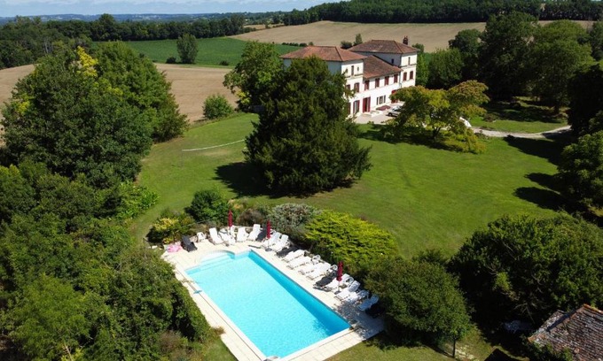 Serignac-Peboudou Lit Et Petit-Déjeuner | Chateau des Mautors