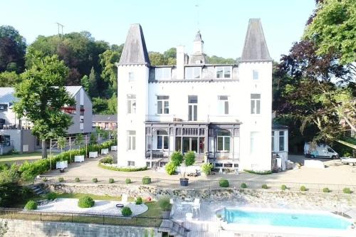 Esneux Appartement | Chateau en bord d'Ourthe