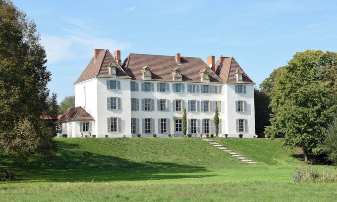 Roanne Maison | Château avec hébergements pour 15 personnes pour Noel et Nouvel