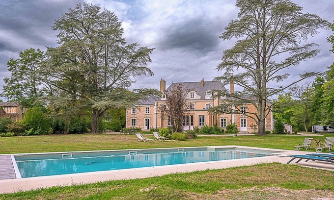 Ligny-le-Ribault Maison | Chateau XVIII Pool Tennis Billiards. 90' from Paris