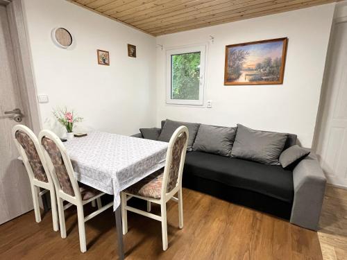 Jedovnice Maison | Chatička u Perniců