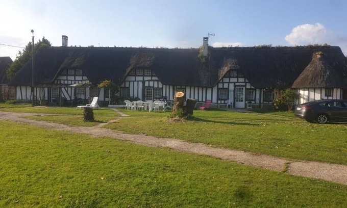 Goupil-Othon Maison | Chaumière du château d'ô et sa petite ferme au calme a la campagne