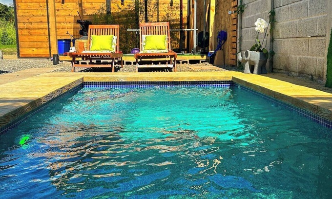 Jaco Maison | Cheap Hotel in Jaco Kitchen+Pool+Gym+Pickleball