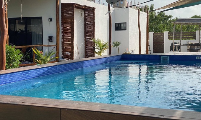 Downtown Holbox Villa | Cheerful 1 bedroom house w/ pool and much more!