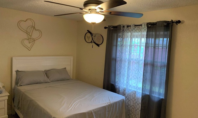 Miramar Maison | Cheerful 2-bedroom residential home