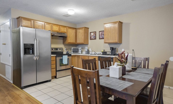 Fort Smith Maison | Cheerful 2 Bedrooms 2 Full Bathrooms Duplex