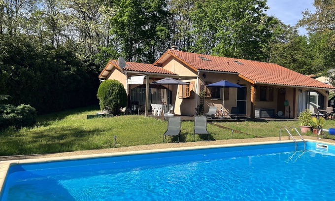Reaup-Lisse Maison | Cheerful 3 bedroom Villa with Pool (Pet Friendly!)