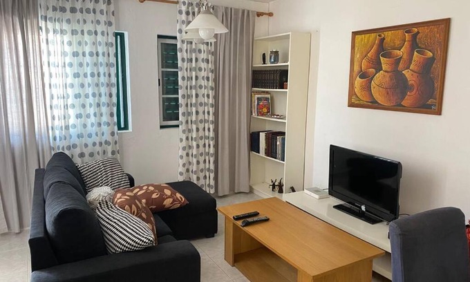Vila Nova de Santo Andre Maison | Cheerful 3-bedroom residential home