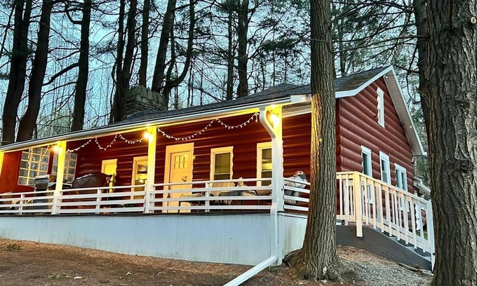 Vestal Cabine | Cheerful 4 rooms Cabin with 2 bath near BU