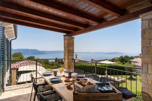 Ripenda Kosi Maison | Cheerful sea view villa Franka in a quiet location