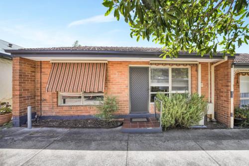 Cheltenham Appartement | Cheltenham Delight - Renovated Two Bedroom Unit
