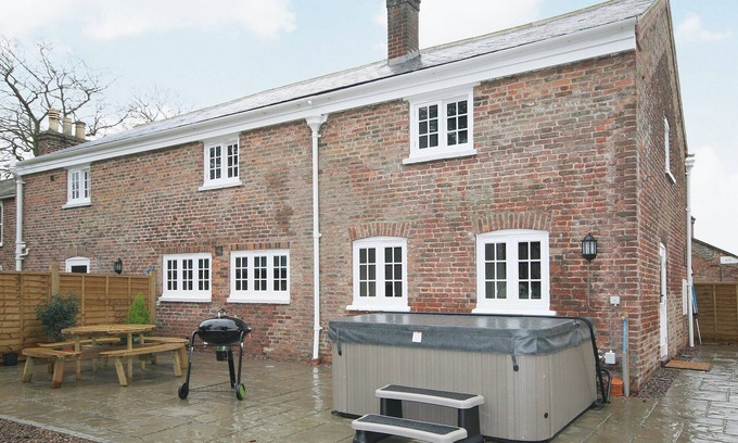 Wainfleet All Saints Cottage | Hébergement 3 chambres dans la rue Wainfleet Mary, près de Skegness