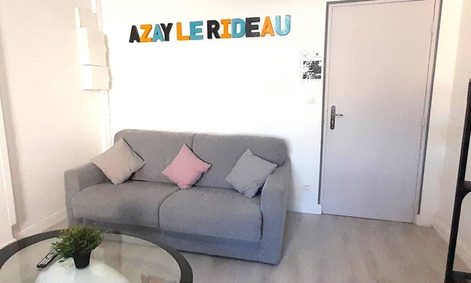 Azay-le-Rideau Appartement | Chez Benjamin -> Sleeps 2 to 4 in the center of Azay