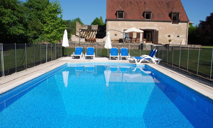 Moulins Engilbert Cottage | Conversion de grange de luxe - 5 chambres - 10 personnes - piscine privée chauffée avec barrière de sécurité - WiFi -
