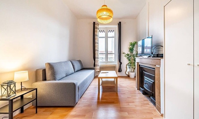 Montchat Appartement | Chez Florence- cosy 2 pers-métro Grange Blanche