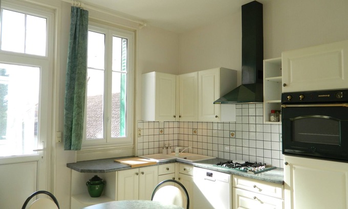 Romorantin-Lanthenay Maison | Chez Gina, Maison de Ville & son Grand Jardin à Romorantin-lanthenay