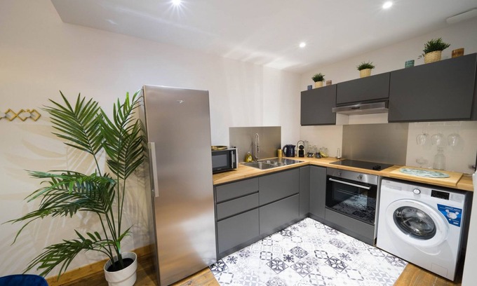 Bellerive-sur-Allier Appartement | ★ ★ ★ ★ Chez Helder la suite, nouveautés à découvrir !
