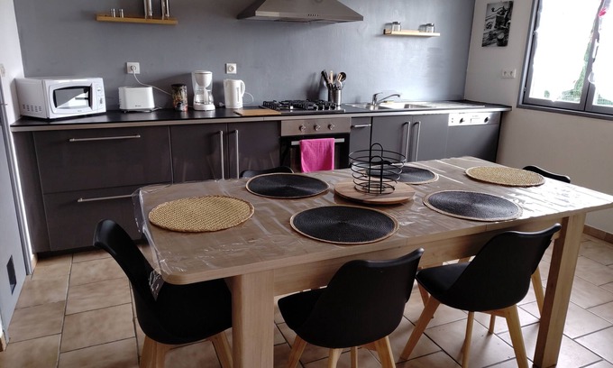Bourg-Fidele Maison | Chez Juline charmante maison de plain pied