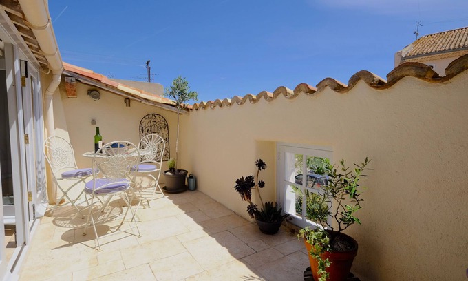 Olonzac Maison | Charmante maison à Olonzac, à distance de marche de tous les cafés / restaurants / commodités