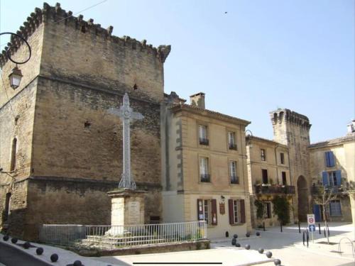 Remoulins Appartement | Chez Lydia - Osez la vie de chateau ! Pont du Gard, Uzès