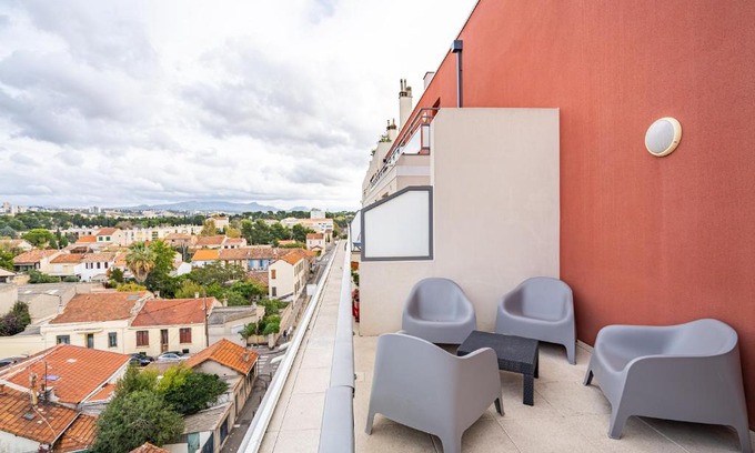 Baille Appartement | "Chez Marius" Appartement avec terrasse pour 4 personnes à Marseille