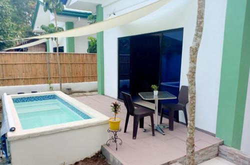 Valencia Maison | Chez Melanie Valencia Dumaguete GetAway
