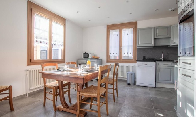 Outrechaise Maison | CHEZ NICOLE ET ALAIN